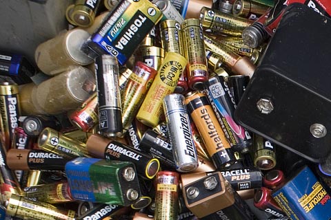 [东港马家店附近回收新能源电池]废铅酸电池回收厂家-高价汽车电池回收